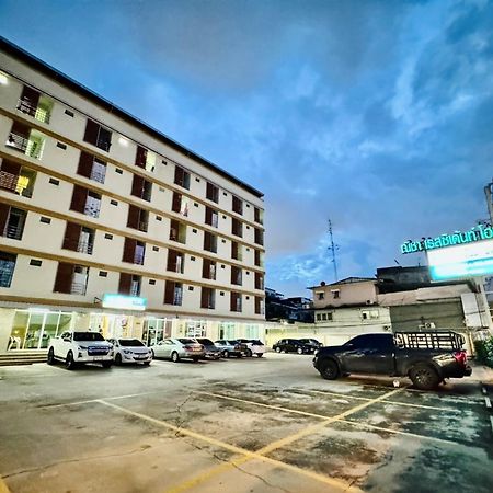 Nicha Residence Hotel 방콕 외부 사진