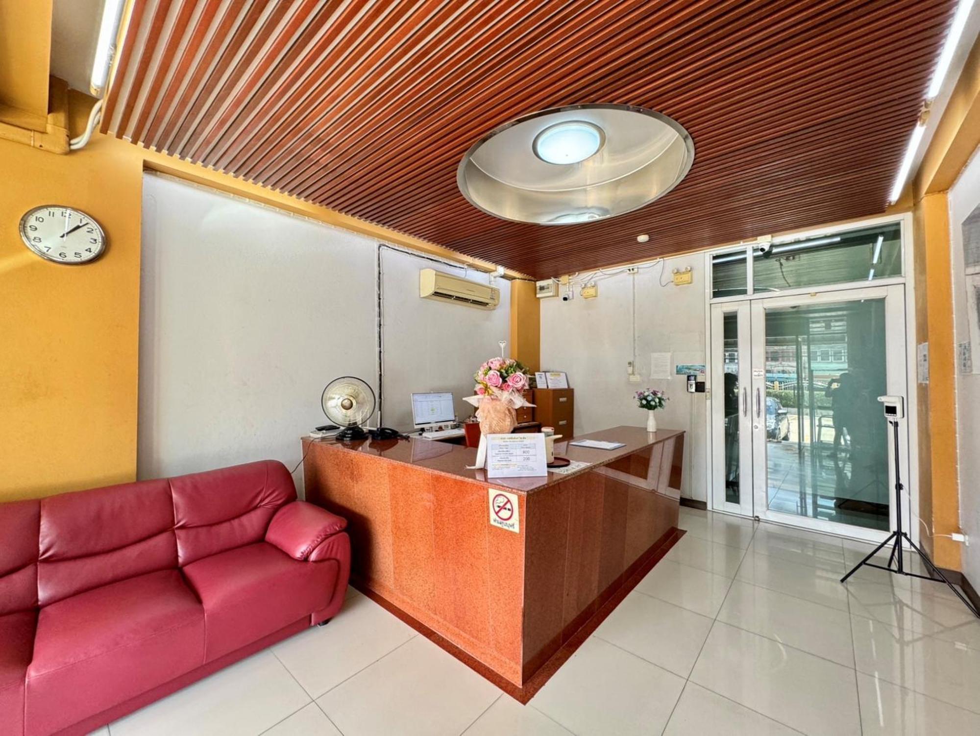 Nicha Residence Hotel 방콕 외부 사진