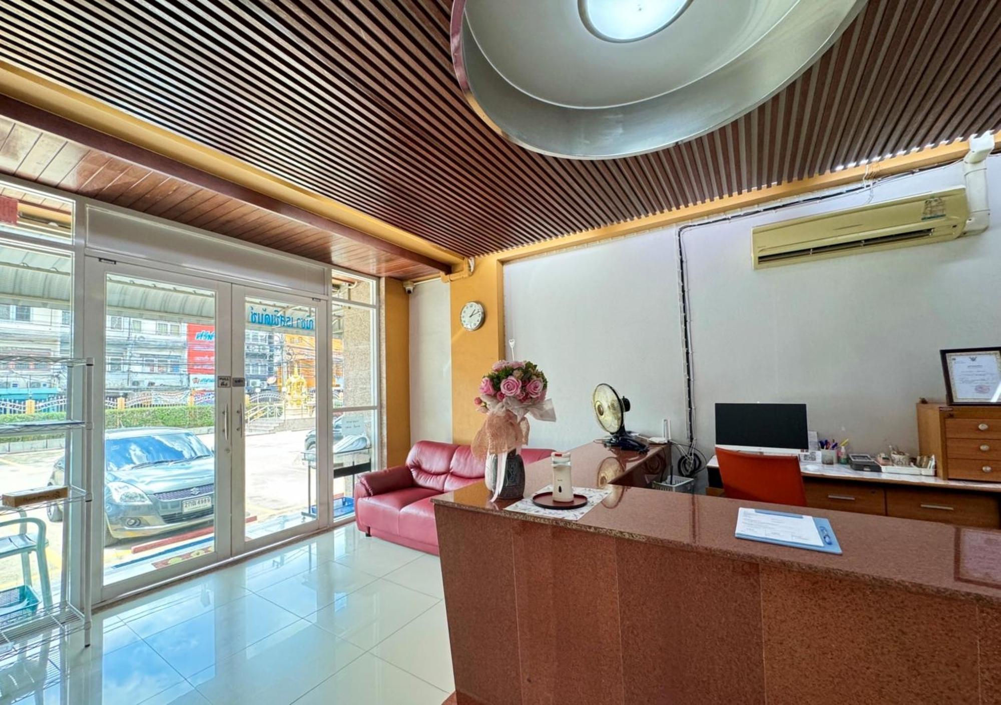 Nicha Residence Hotel 방콕 외부 사진