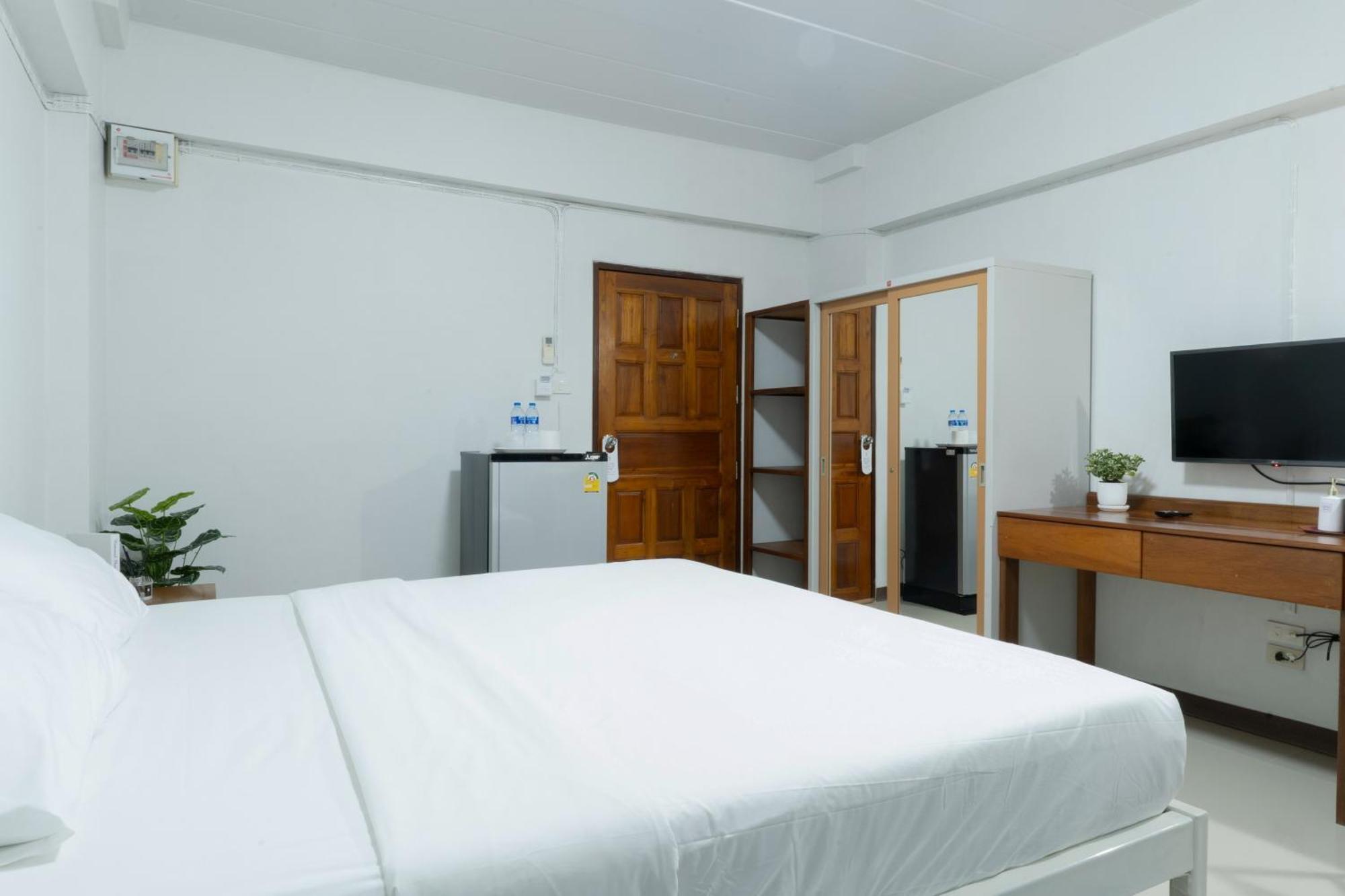 Nicha Residence Hotel 방콕 외부 사진